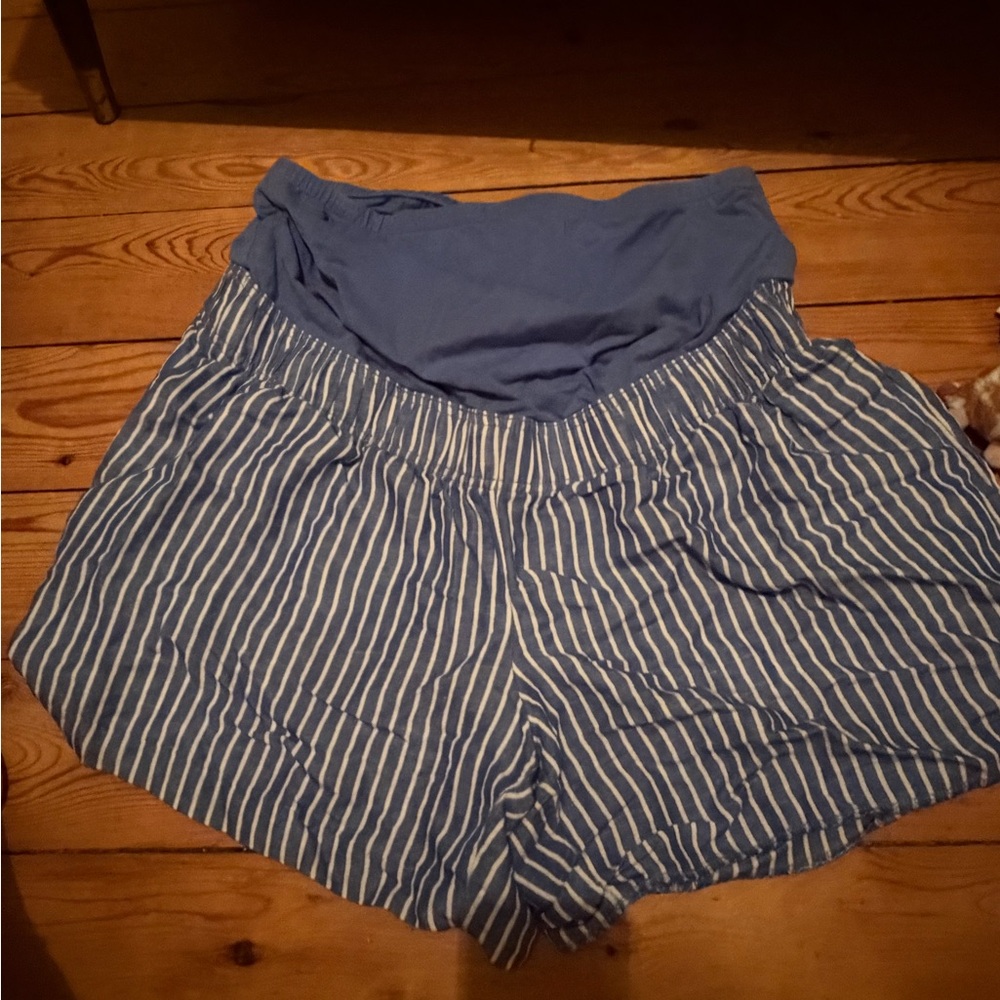 HandM Linen blend maternity shorts